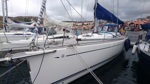 bild Dufour 44 Performance, djup köl 